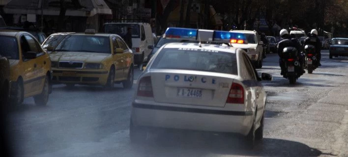 Βόλος: «Τρελή» πορεία ΙΧ για 15 χιλιόμετρα -Τράκαρε πάνω από 20 οχήματα και… δεν το κατάλαβε!